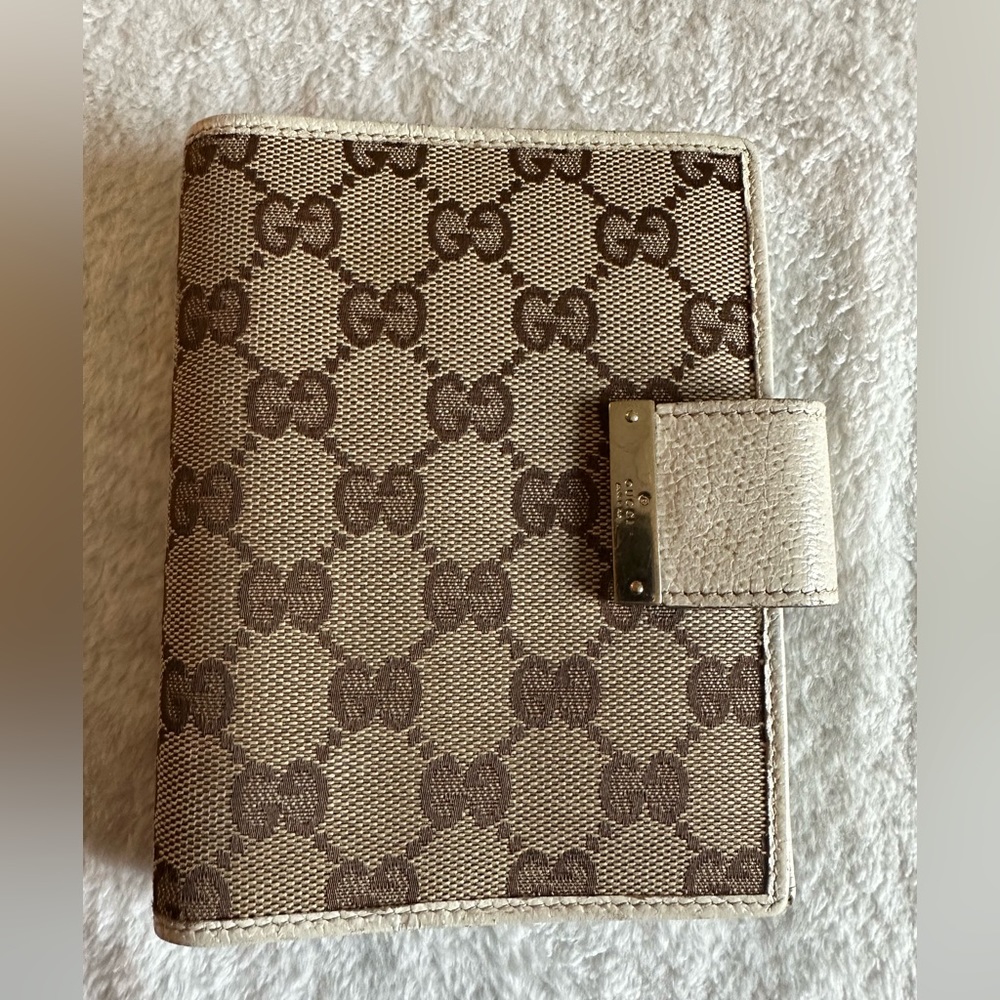 Gucci classic monogram agenda